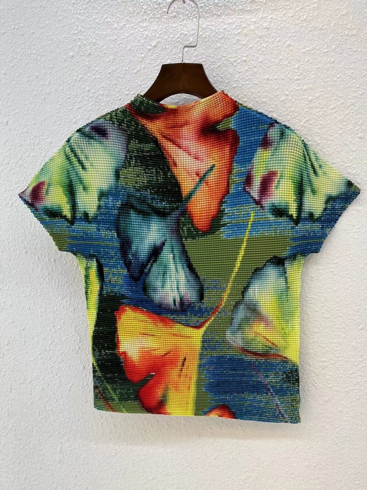 Printed pleated T-shirt